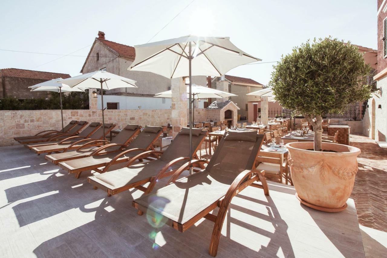 Bed&Breakfast Murterski Dvori Zewnętrze zdjęcie